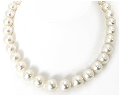 Akoya Pearl necklace
